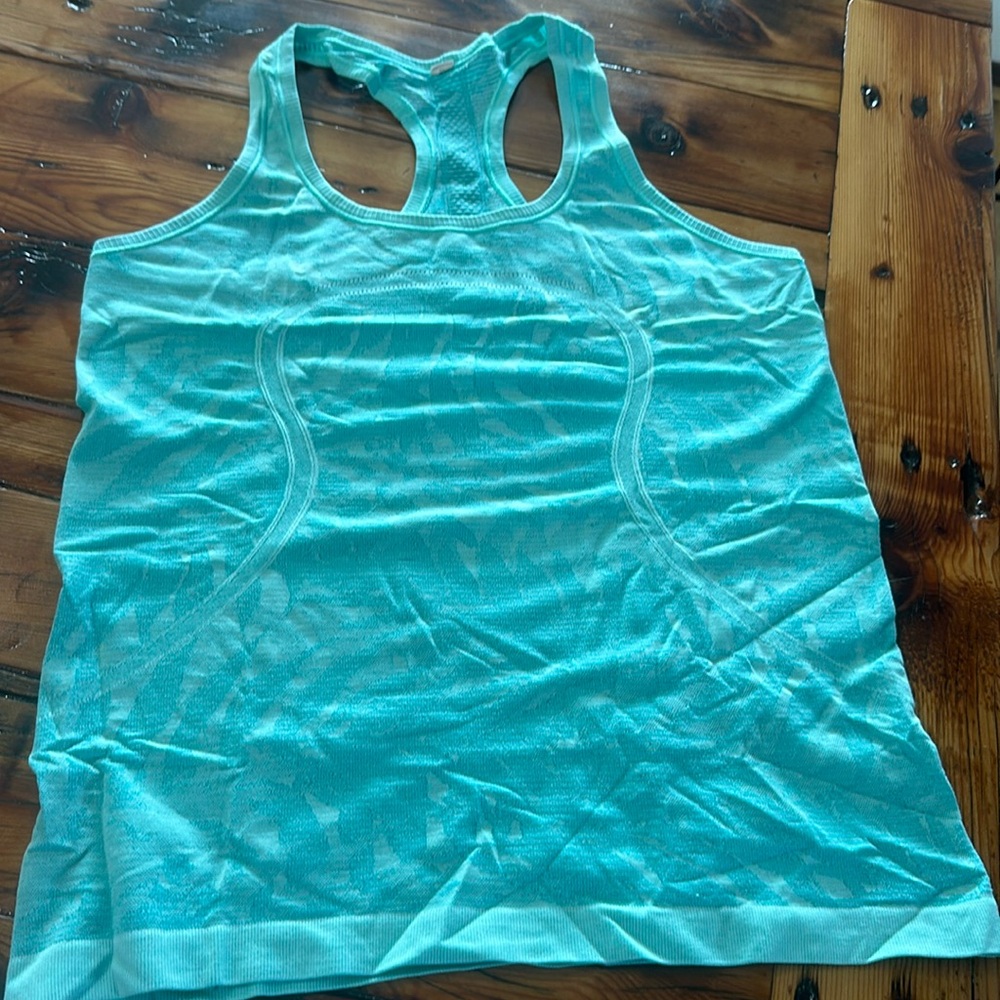 Lululemon swiftly tech tank - tropical print